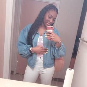 Meet your Posher, Janay